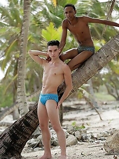 Quirky young yank tourist Johny gets his holes...