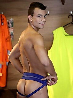 Cute twink Ruben Bart takes on the full force...